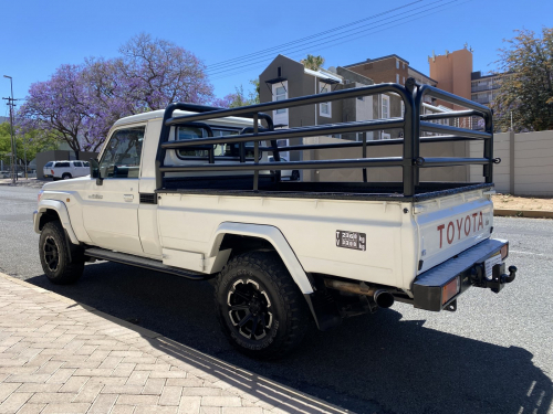 Toyota Land Cruiser V6 Petrol 4lt Scab in Namibia