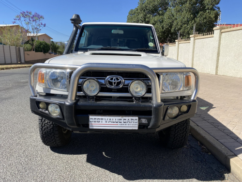 Toyota Land Cruiser V8 Diesel 4.5lt Dcab 4x4 in Namibia