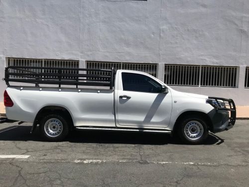 Toyota Hilux 2lt VVti in Namibia