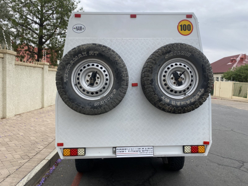 Nissan Nissan Navara Safari 7-seater in Namibia