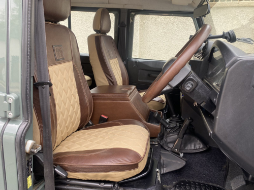 Land Rover Land Rover Defender 130 series  Dcab 2.2TDCi 4x4 in Namibia
