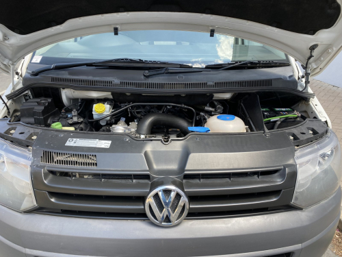 Volkswagen Kombi 2lt Tdi 4-motion Manual 4x4 Transporter T5 in Namibia