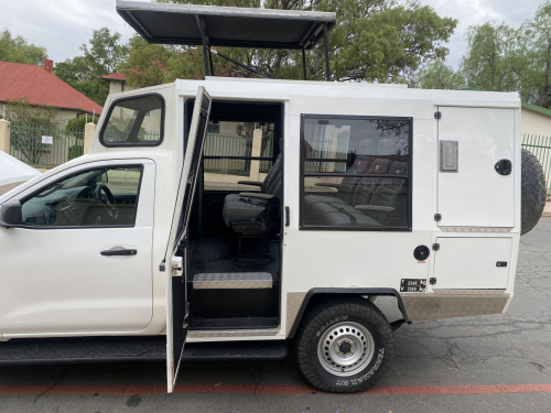 Nissan Navara Safari 7-seater in Namibia