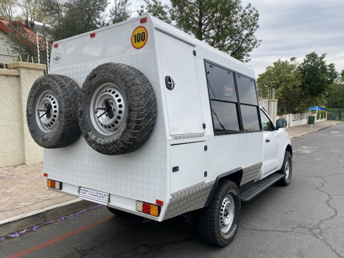 Nissan Navara Safari 7-seater in Namibia