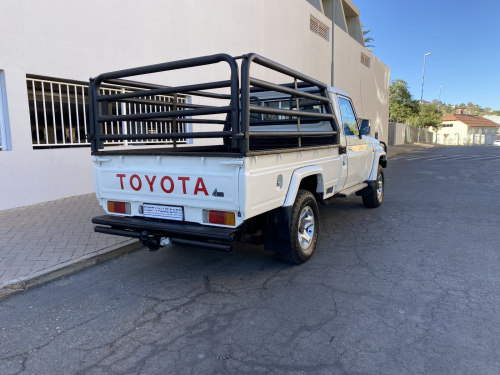 Toyota Land Cruiser 4.2 Scab 4x4 in Namibia