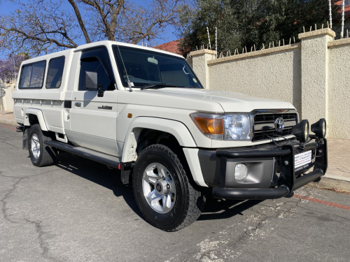 Toyota Land Cruiser 4.2 Diesel Scab 4x4 in Namibia