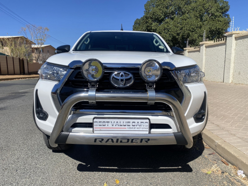 Toyota Hilux 2,4 GD6 Dcab RB in Namibia