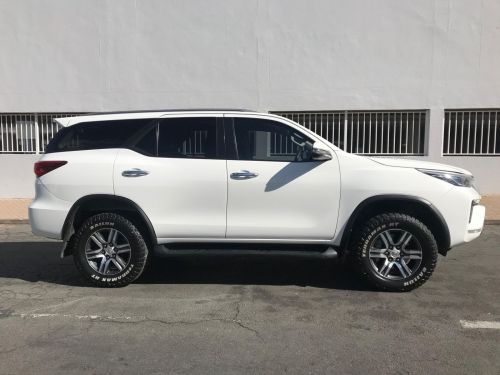 Pre-owned Toyota Fortuner 2.4 Gd6 Auto 4x4 (No deposito) for sale in 