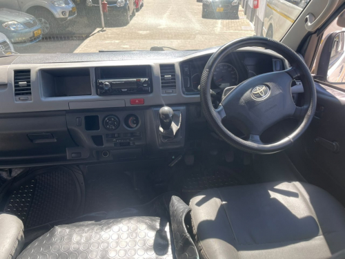 Toyota Quantum 2.5 Diesel 16 seater in Namibia