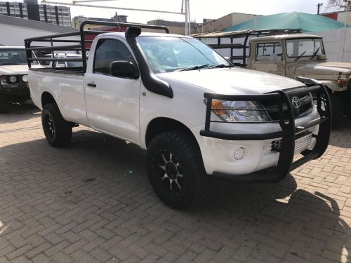 Toyota Toyota Hilux 2.7 Vvti Scab 4x4 in Namibia