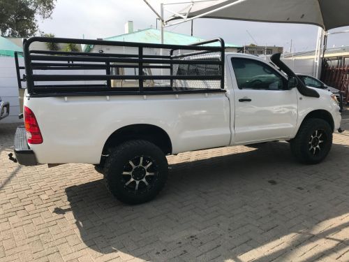 Toyota Toyota Hilux 2.7 Vvti Scab 4x4 in Namibia