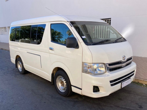 Toyota Toyota Quantum 2,5 Diesel 10 seater in Namibia