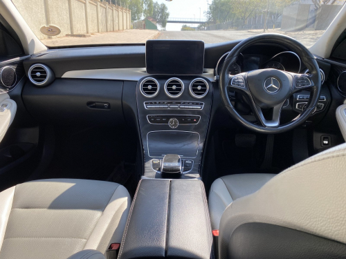 Mercedes-Benz Mercedes Bens C250d in Namibia