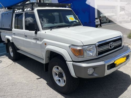 Pre-owned Toyota Toyota Land Cruiser V6 Dcab 4x4 for sale in 