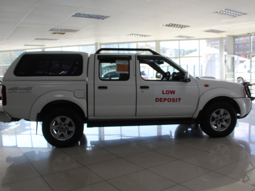 Nissan NP300 DC 4x4 in Namibia