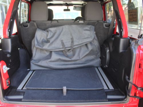 Jeep Wrangler 3.6 V6 Unlimited Sahara 8 Speed in Namibia