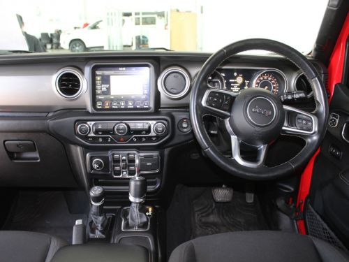 Jeep Wrangler 3.6 V6 Unlimited Sahara 8 Speed in Namibia