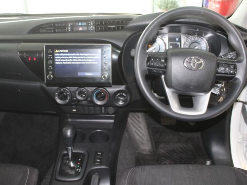 Toyota Hilux 2.4 GD6 4x4 D cab in Namibia