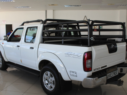 Nissan NP300 2.5 TDI DC in Namibia