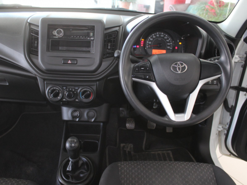 Toyota Vitz 1.0 MT in Namibia