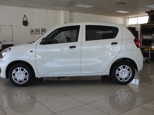 Toyota Vitz 1.0 MT in Namibia