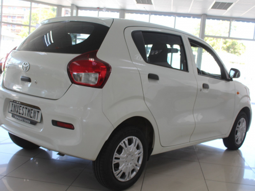 Toyota Vitz 1.0 MT in Namibia