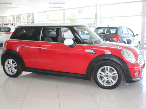 Mini Cooper 1.6i in Namibia