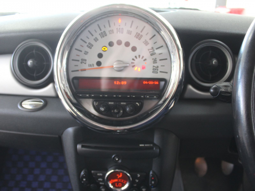 Mini Cooper 1.6i in Namibia