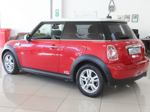 Mini Cooper 1.6i in Namibia