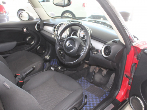 Mini Cooper 1.6i in Namibia