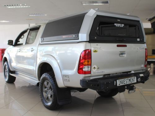 Toyota Toyota Hilux 4.0 V6 4x4 Dcab MT in Namibia