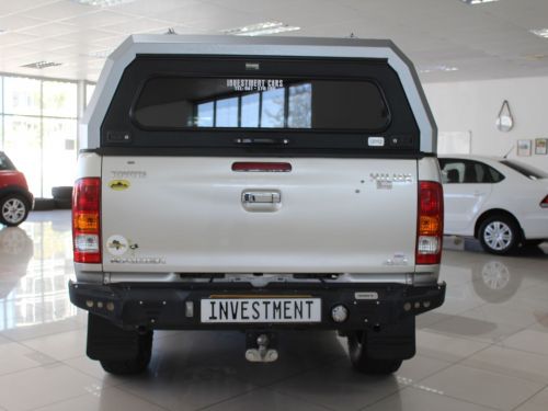 Toyota Toyota Hilux 4.0 V6 4x4 Dcab MT in Namibia