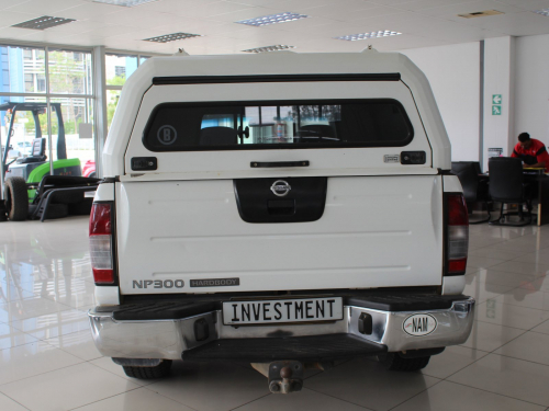Nissan NP300 2.5 TDI DC in Namibia