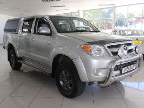 Pre-owned Toyota Toyota Hilux 4.0 V6 4x4 Dcab MT for sale in 