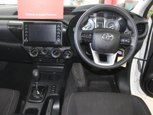 Toyota Hilux 2.4 GD6 DC 4x4 in Namibia