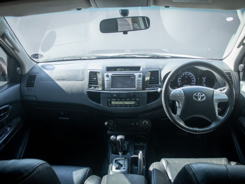 Toyota Fortuner 4.0 V6 4X4 A/T in Namibia