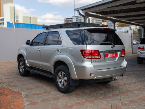 Toyota Fortuner 3.0 D4D R/B 4X2 in Namibia