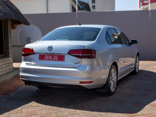 Volkswagen Jetta GP 1.4 TSI C/Line in Namibia