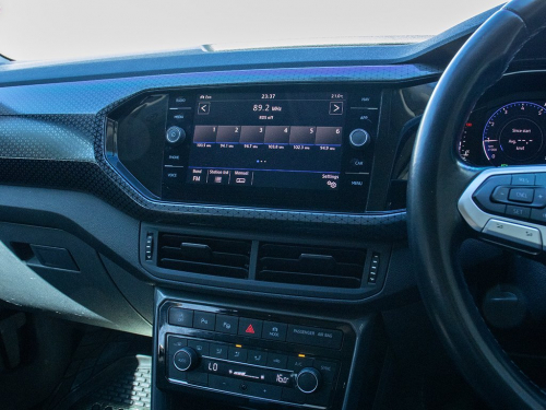 Volkswagen T-Cross 1.0 TSI Highline R-Line DSG in Namibia