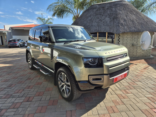 Land Rover Defender 110 D300 HSE X-Dynamic in Namibia