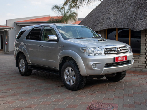 Pre-owned Toyota Fortuner 3.0 D4D 4X4 for sale in 
