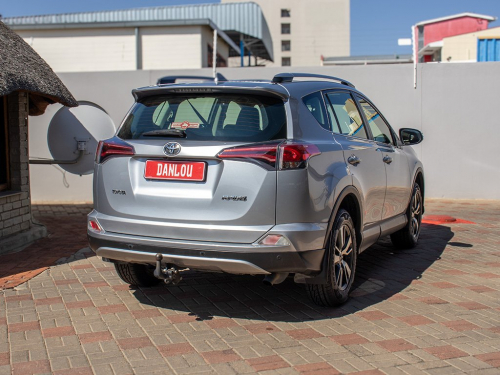 Toyota Rav 4 2.0 GX in Namibia