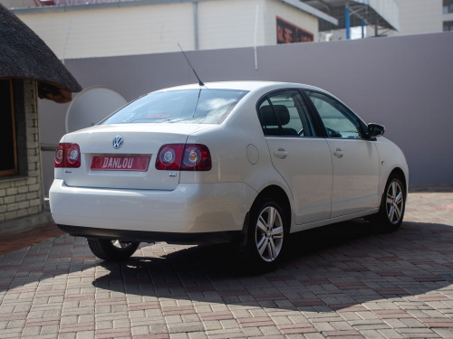 Volkswagen Polo Vivo 1.6 Comfortline in Namibia