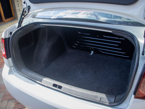 Volkswagen Polo Vivo 1.6 Comfortline in Namibia