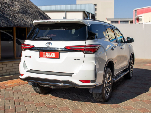 Toyota Fortuner 2.4 GD-6 4X4 A/T in Namibia