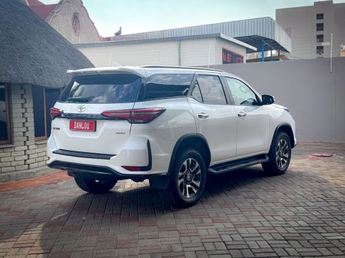 Toyota Fortuner 2.4 GD-6 4X4 A/T in Namibia