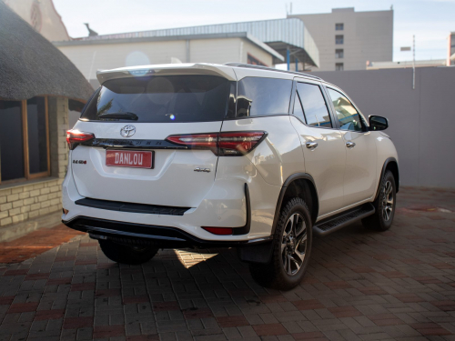 Toyota Fortuner 2.4 GD-6 4X4 A/T in Namibia