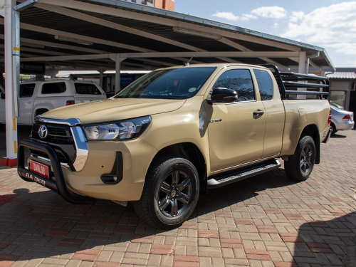 Toyota Hilux 2.4 GD-6 RB Raider A/T P/U in Namibia