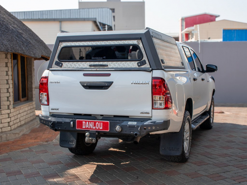 Toyota Hilux D/C 2.4 GD-6 4X4 SRX A/T in Namibia