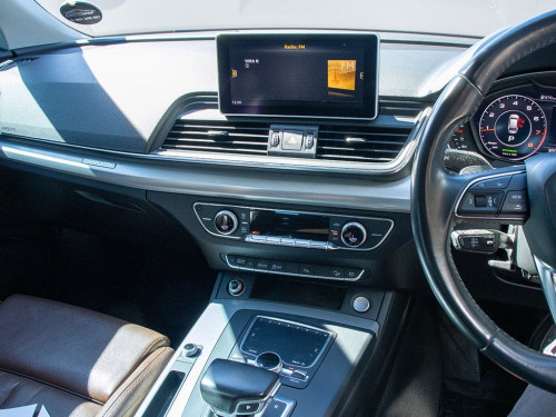 Audi Q5 2.0 TFSi S-Tronic Quattro Sport (45 TFSi) in Namibia